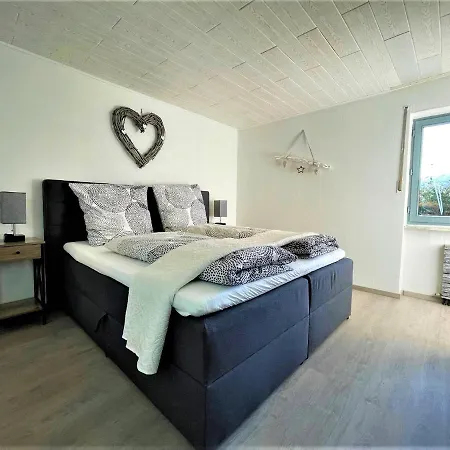 Апартаменты Traumhafter Moselblick, Garten & Lounge, Boxspringbett, Top Lage *